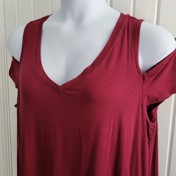 Lane Bryant Cold Shoulder Top - Picture 3 of 5